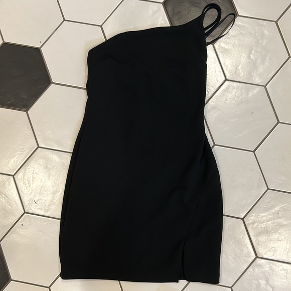 B.darlin , size 7/8 , black one shoulder dress - Picture 2 of 2